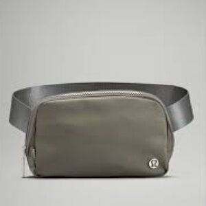 Lululemon Everywhere Belt Bag